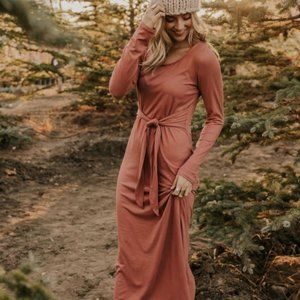 *BRAND NEW* Mauve Tie Maxi Dress